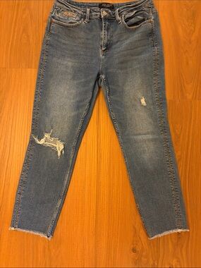 Judy Blue Medium Blue Distressed Ankle Jeans 13/31